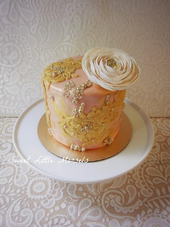 Bluprint.com Member Project -0Pink Cake with Gold Lace