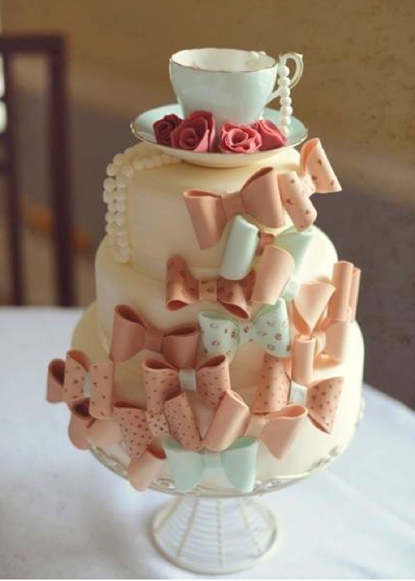 Bluprint Member Cake - Tiered Cake with Vintage Bows