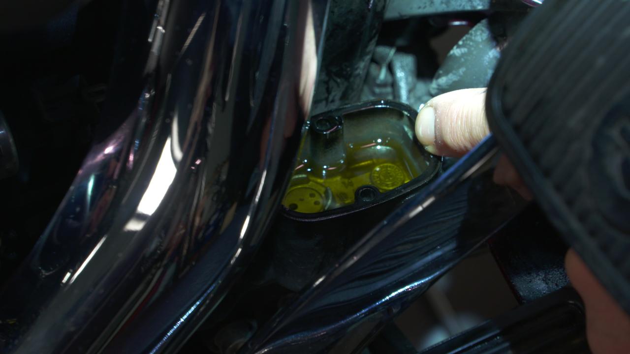 Inspect Rear Brake Fluid Levels Fix My Hog