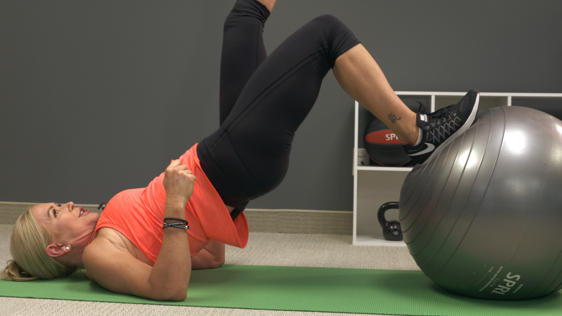 Upper Body Workout Routine with Stability Ball, GHUTV
