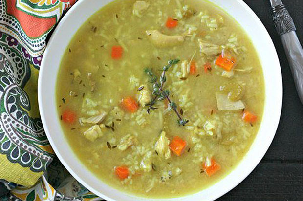 chicken-rice-turmeric-soup