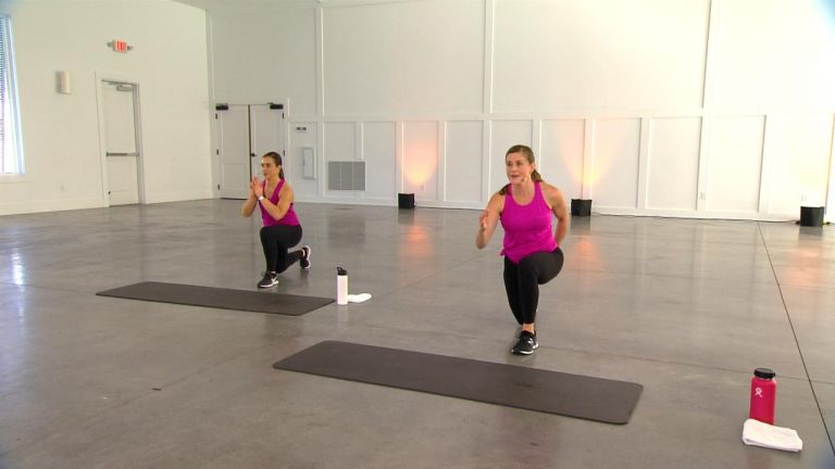 Two women doing lunges