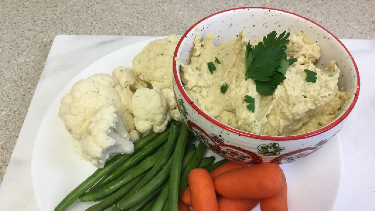 Easy Homemade Hummus