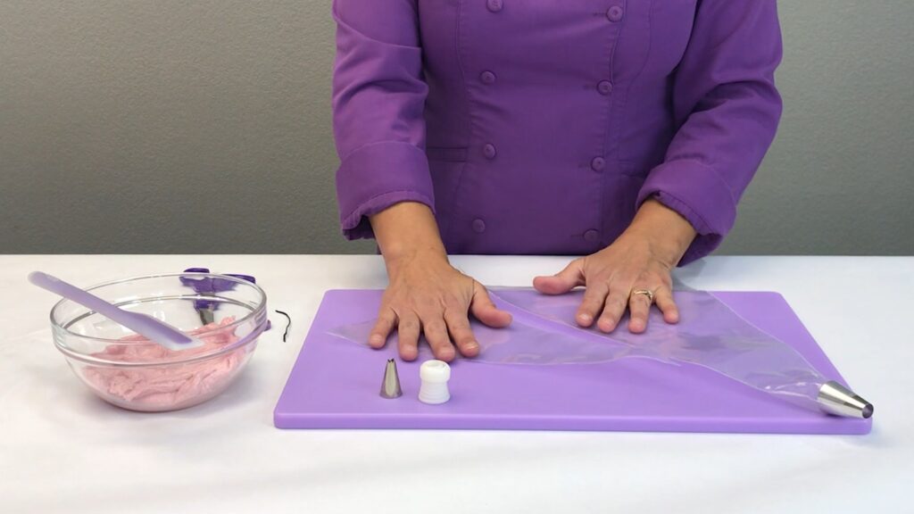 How to Use a Coupler & Piping Tips Craft & Hobby