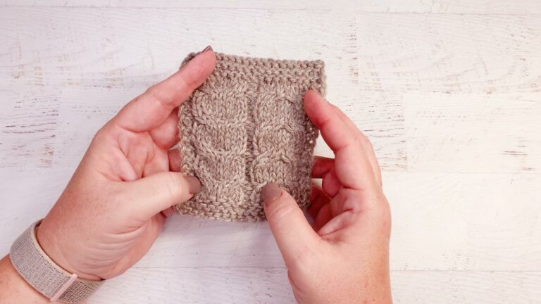 Horseshoe Cable Stitch Pattern