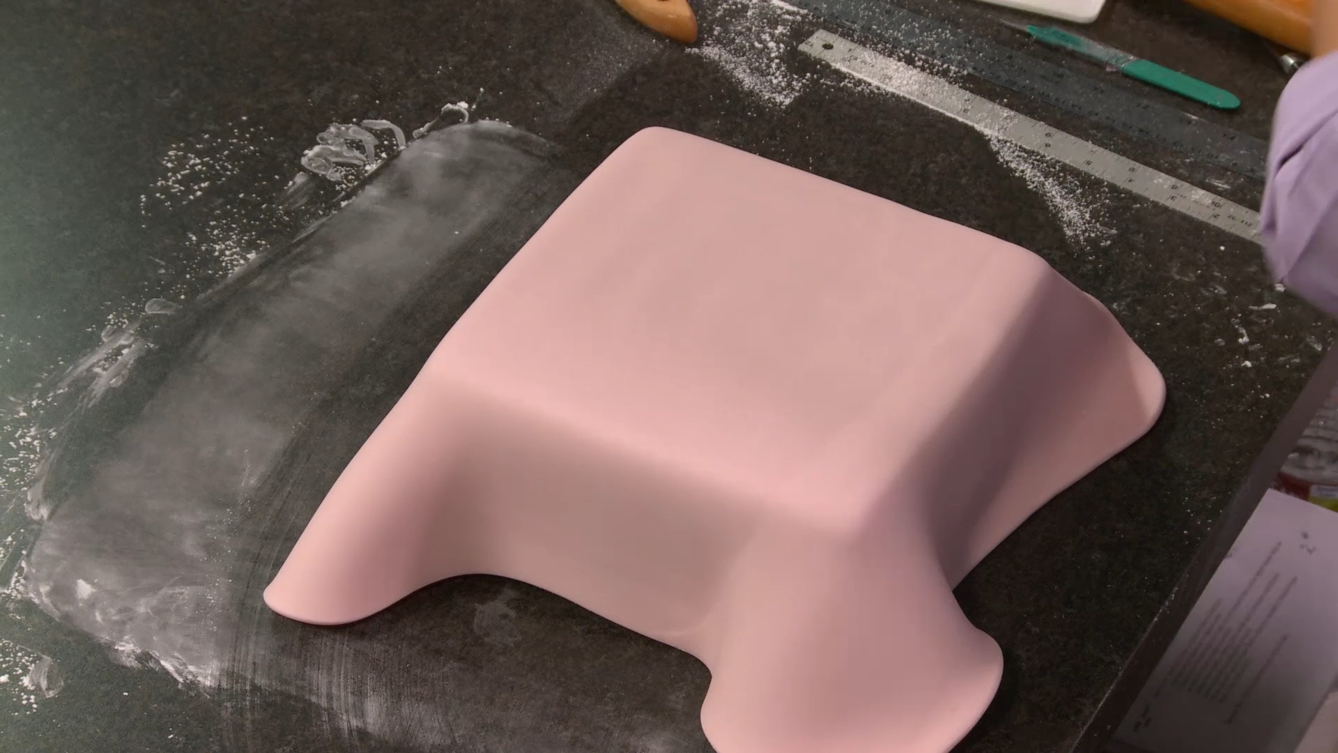 Covering a Square Cake