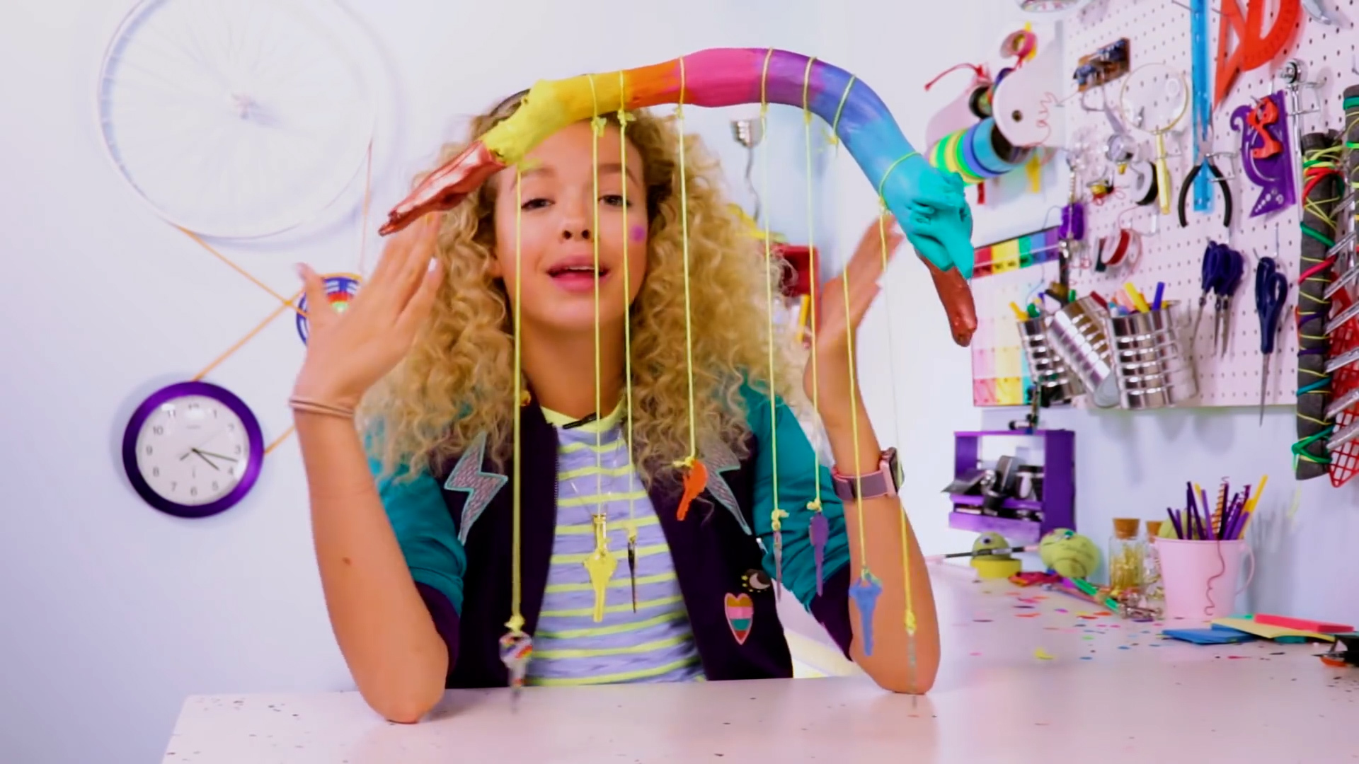 DIY Indoor Garden Crafts: DIY Wind Chime, DIY Herb Garden, DIY Sprout House