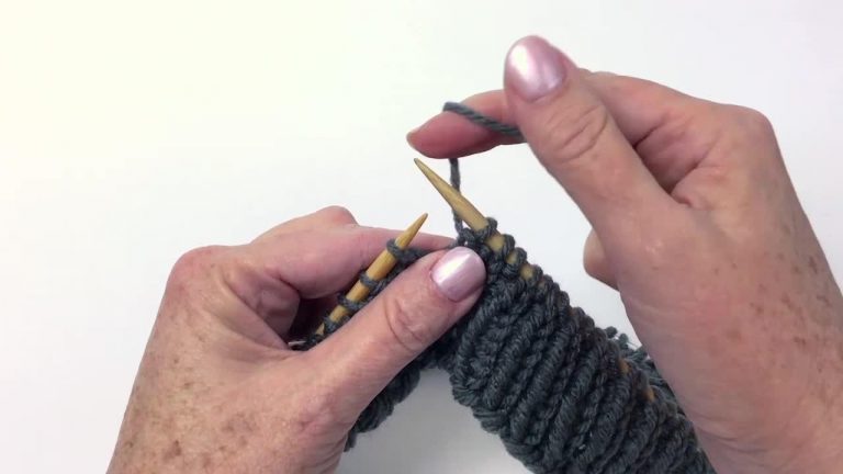 Easy Ribbing: How to Work Knit One, Purl One (K1, P1) Ribbing