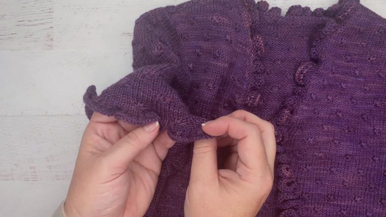 How to Knit a Ruffled Teeproduct featured image thumbnail.