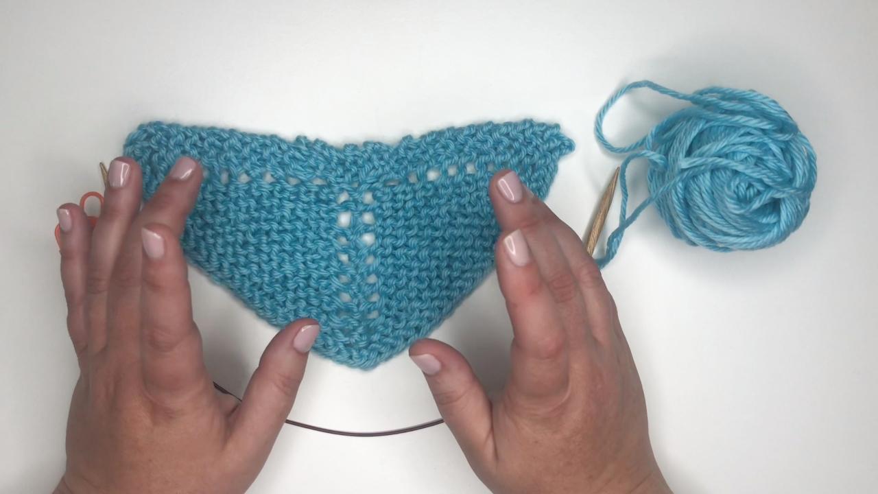 Knitting a garter stitch triangle shawl