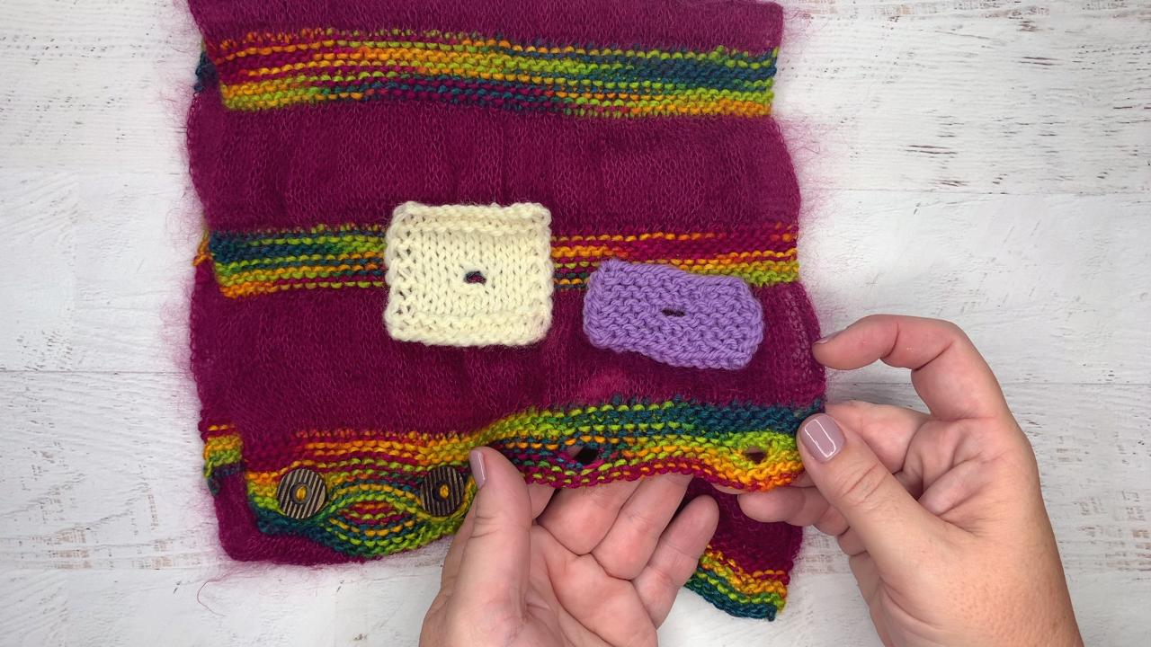 Knitting a striped button cowl