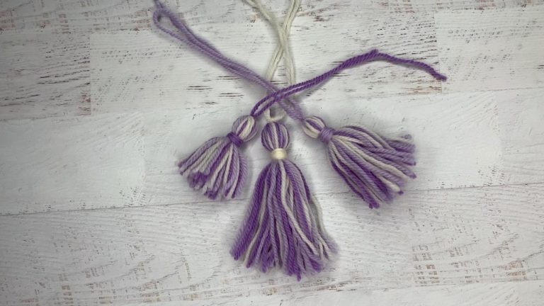 How to Make Tassels for Your Knitting Projectsproduct featured image thumbnail.