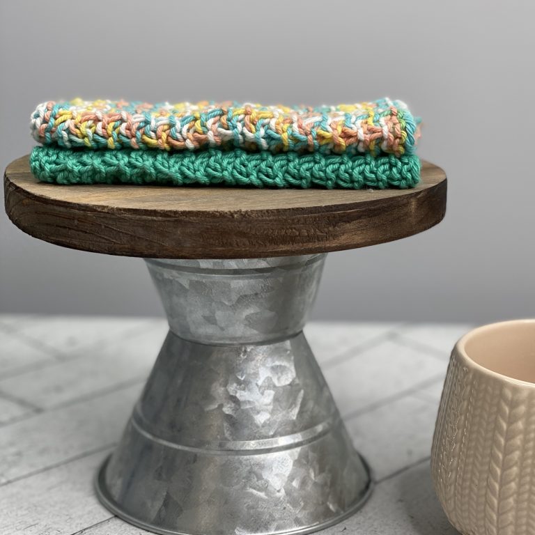 Freebie Pattern: Let’s Knit a Dishcloth!article featured image thumbnail.