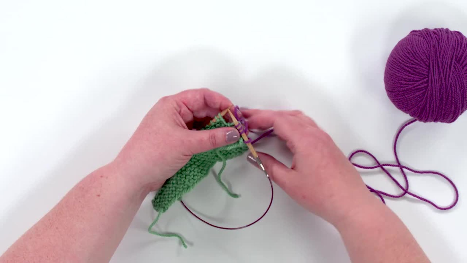 How to weave in ends in knitting - 10 easy techniques [+video]