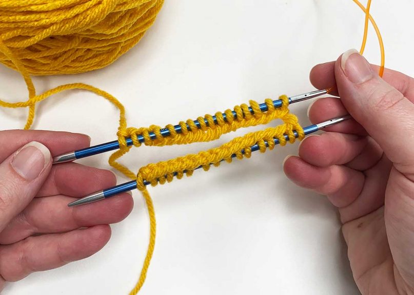 How to: Knit in the Round on Two Circular Needles – Little NutMeg  Productions