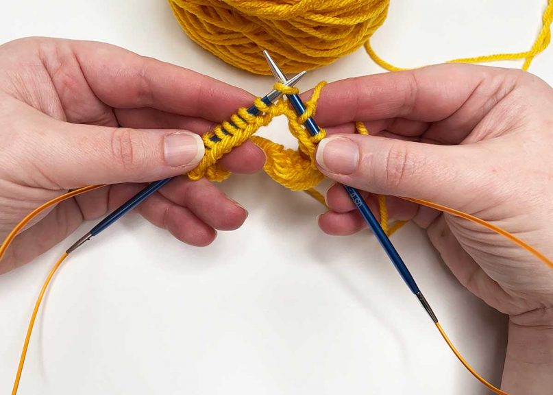 Knitting in the Round – 5 Different Methods