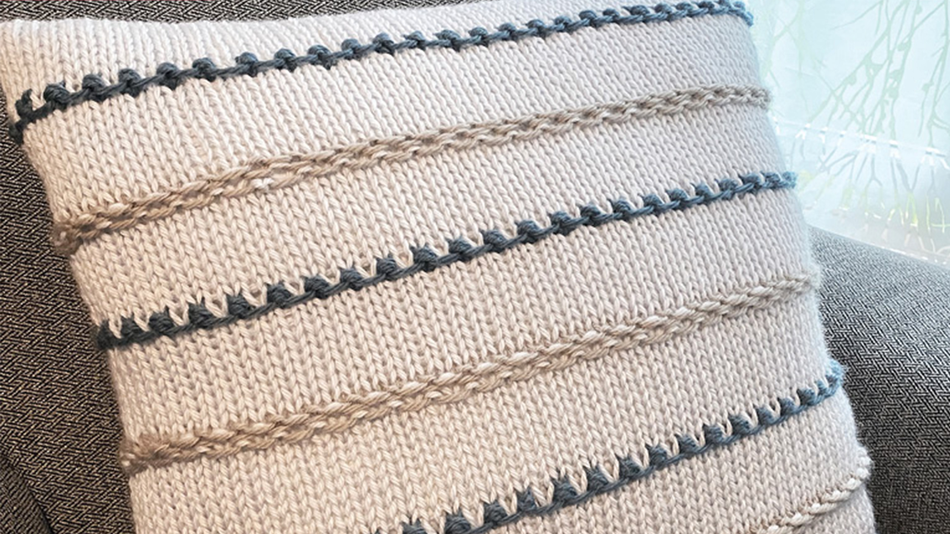 Free Knitting Pattern - Seaside Summer Pillow