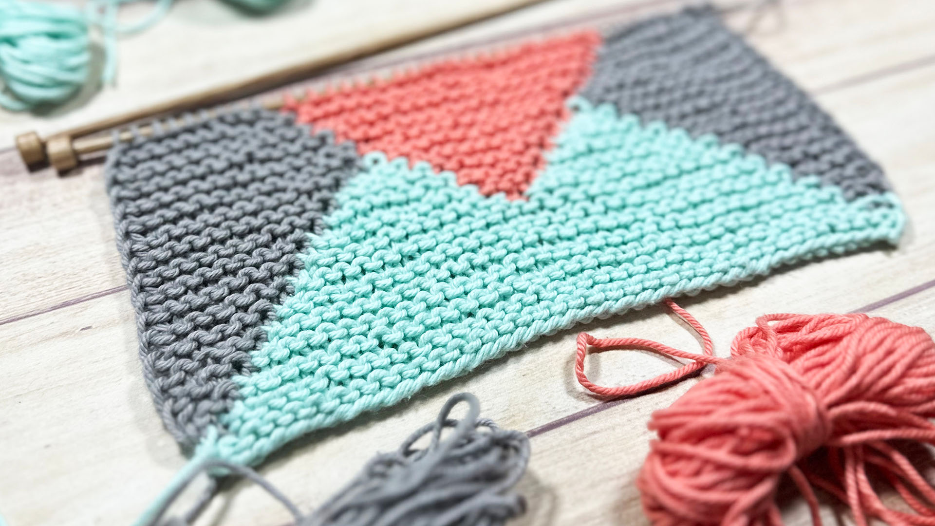 Free Knitting Pattern - Color Block Intarsia Block Dishcloth