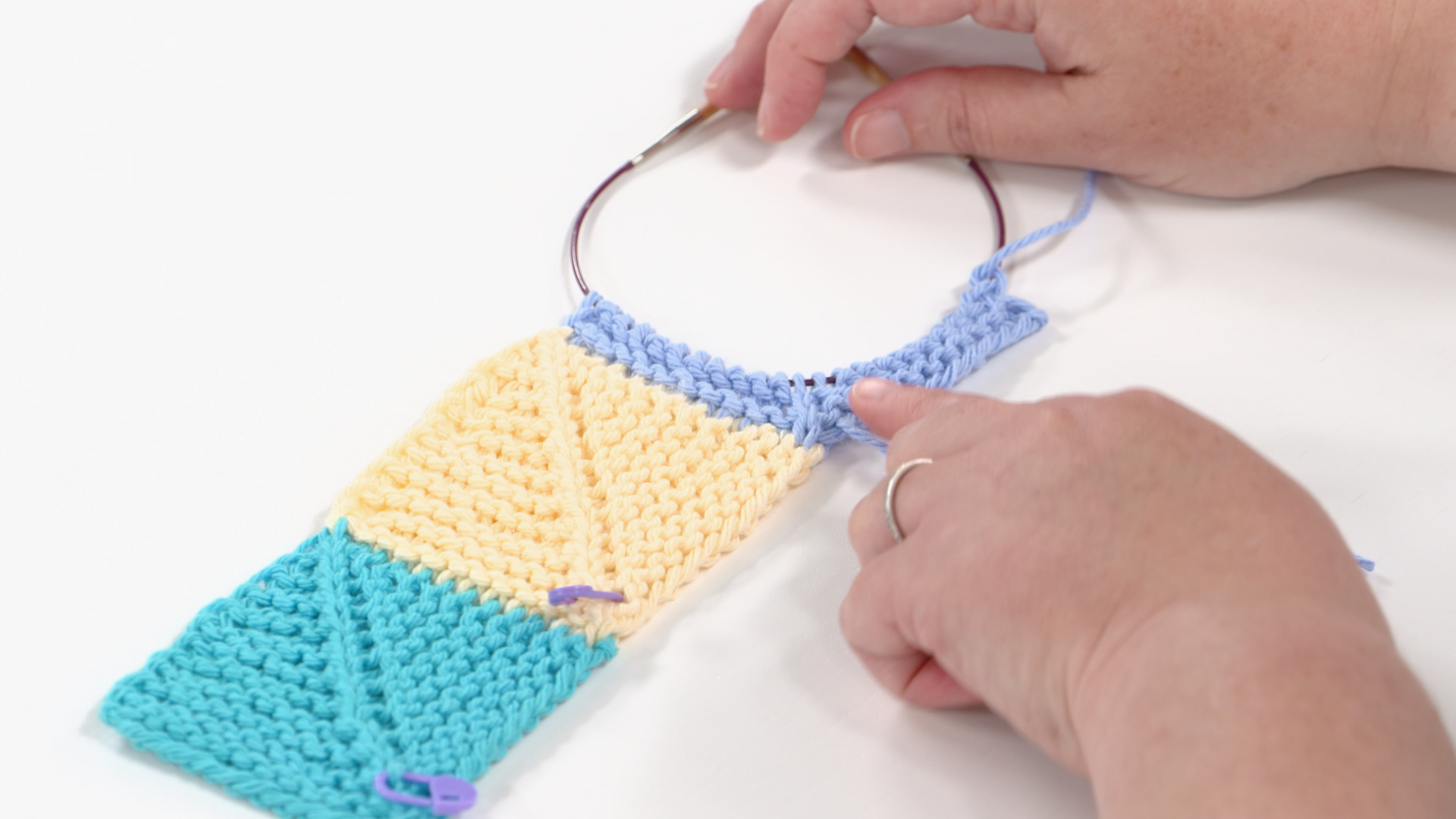 Lets Knit Mitered Squares The Knitting Circle 