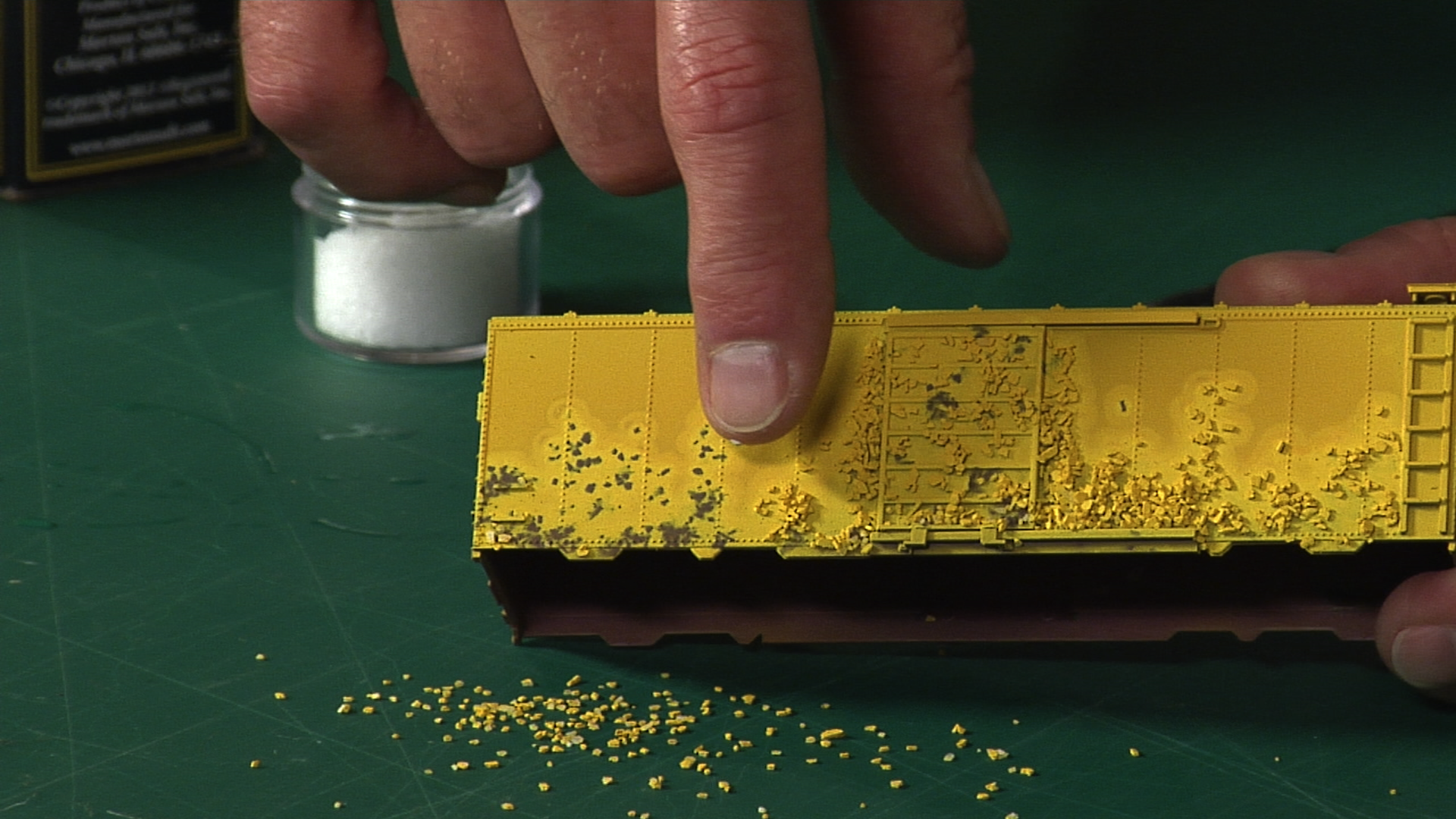 Using Salt for Weathering Model Railroad Paintproduct featured image thumbnail.