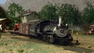 How George Sellios Creates a Harbor Scene on a Layout