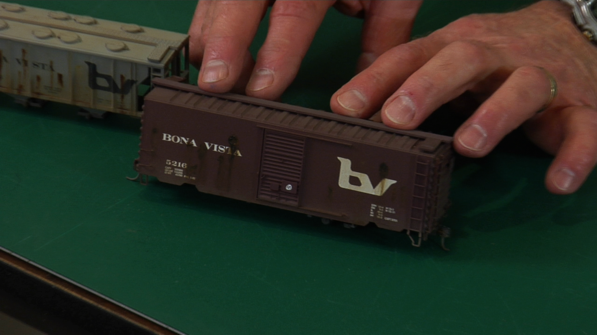 Weathering Model Railroad Cars with Artist Oil Paints