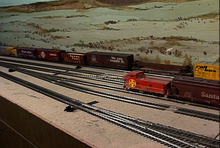 Using Visible Staging Yards on a Model Railroadproduct featured image thumbnail.