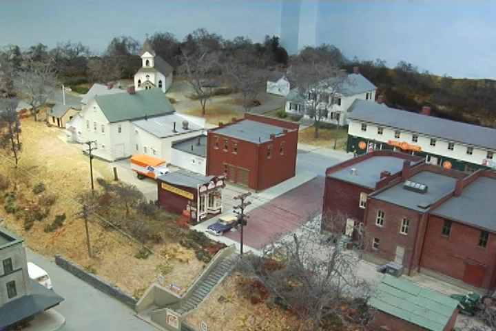 B&M New Hamshire Division and Layout Tour: The Town of Woodsriver