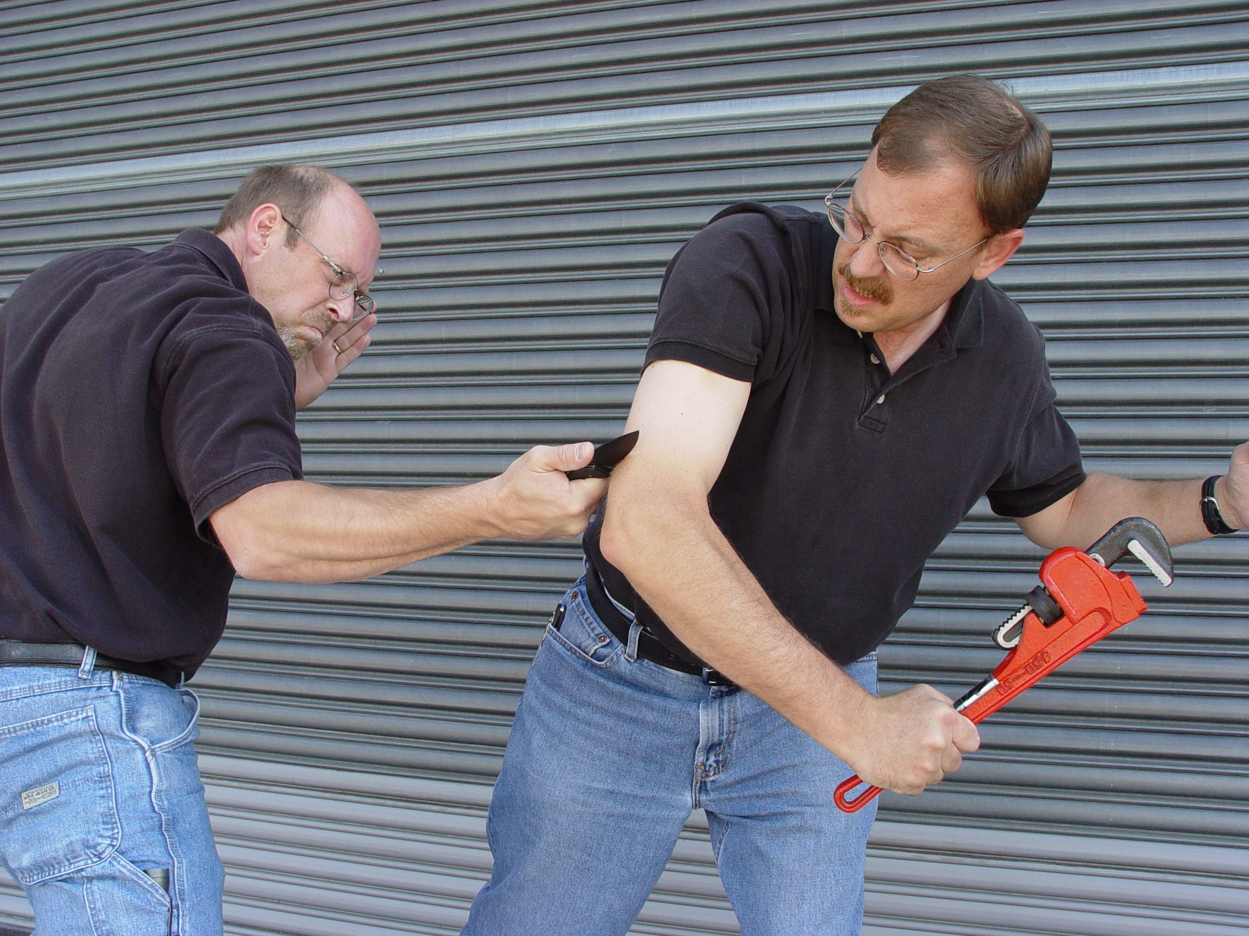 A cut to the triceps muscle or the triceps tendon just above the elbow eliminates an attacker’s ability to extend his elbow. It also targets the musculospiral nerve, which leads to the radial nerve and controls the thumb and index finger. Damaging these structures severely limits the attacker’s ability to wield a weapon.