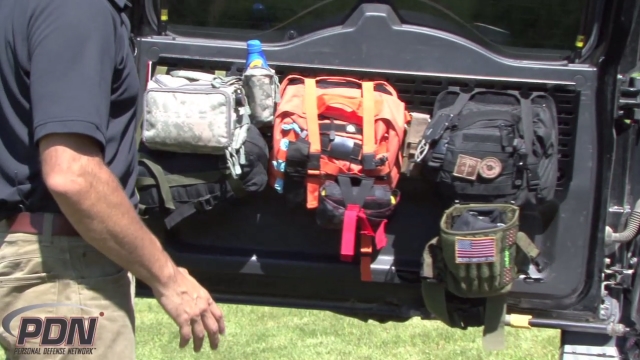 Roadside Emergency Kit: Medical Equipment for a Vehicle