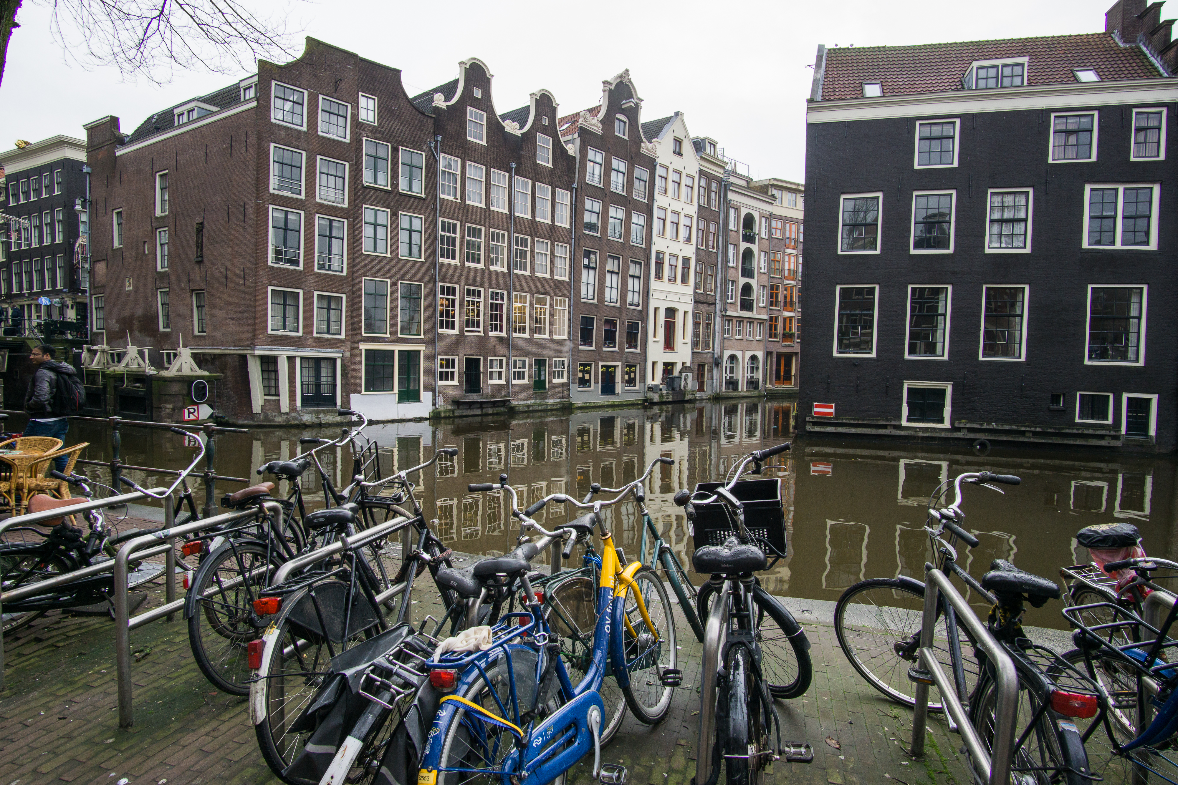 Better Travel - Amsterdam Canal System
