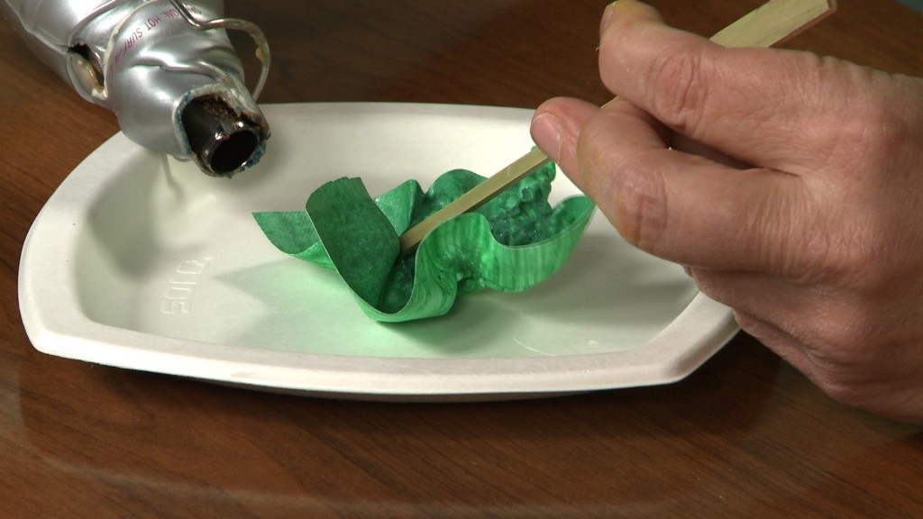 Fabric Cutting or Fabric Tearing? The Advantages to Tearing Fabric