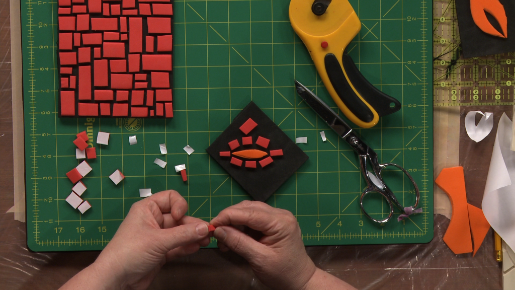 Making fabric mosaic tile pictures