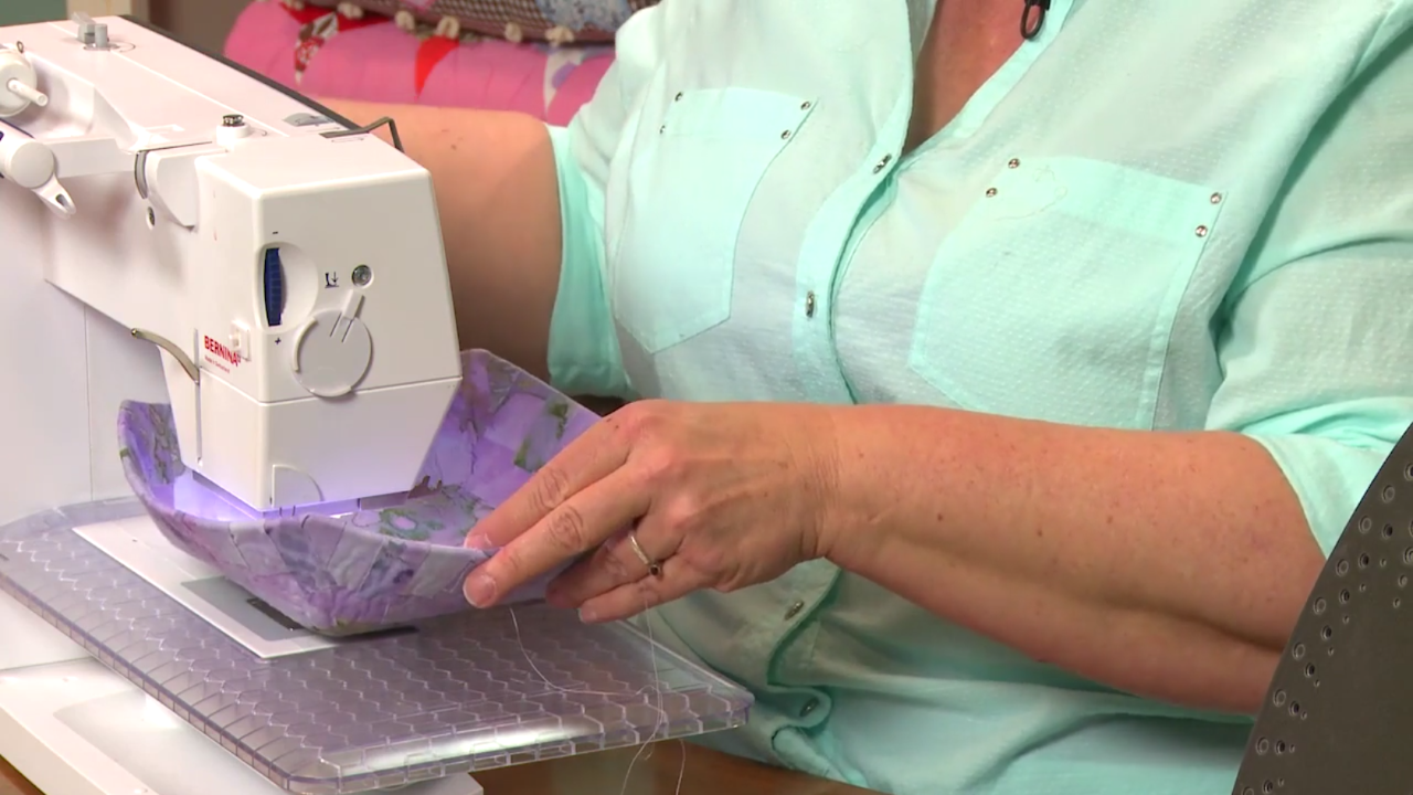 Quilting a fabric bowl