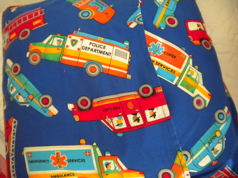 pillow with backflap closure