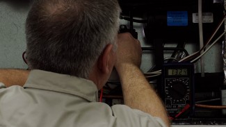 RV Refrigerator Troubleshooting: Checking the 12 volt Battery
