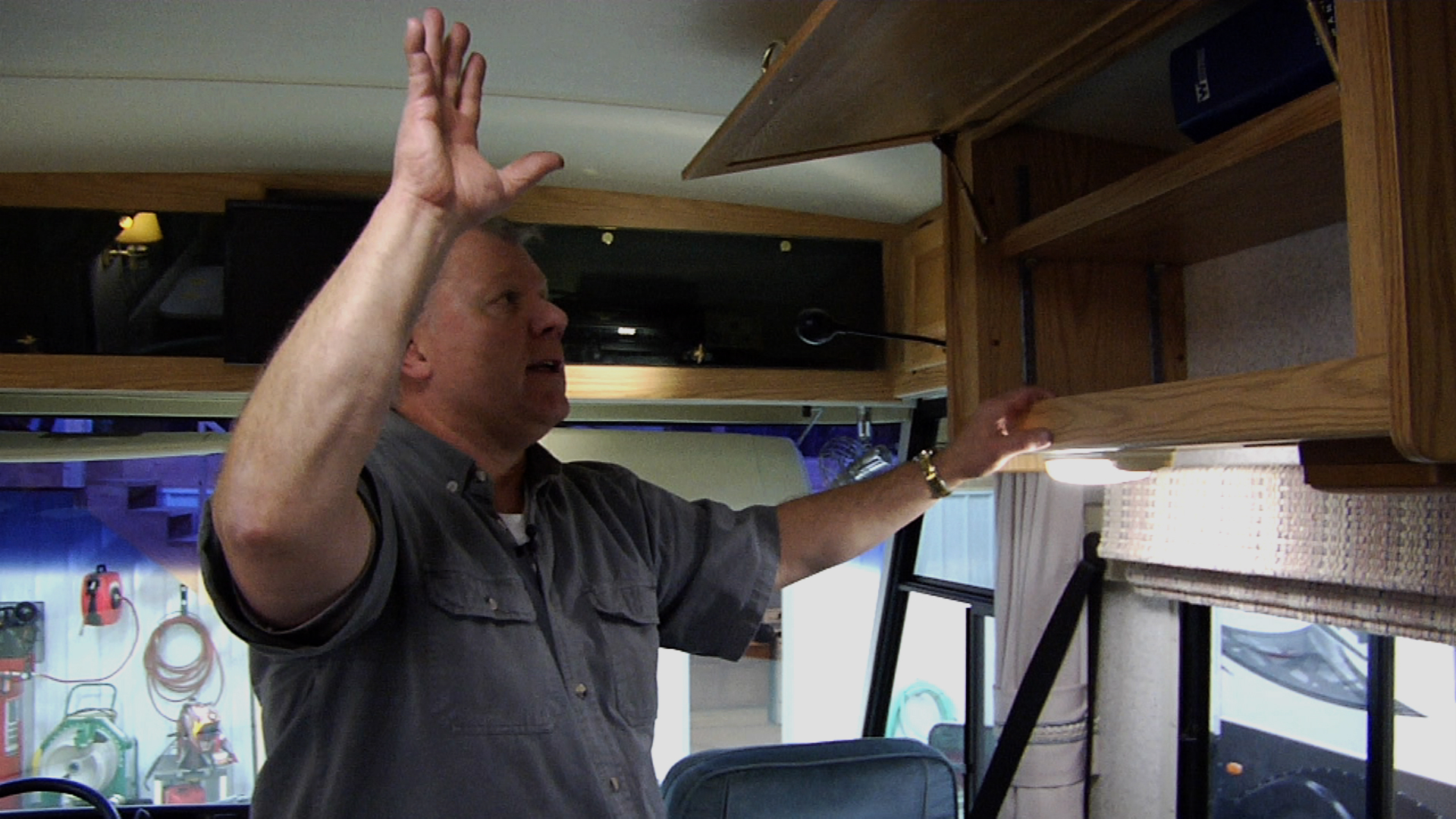 Buying a Used RV: Interior Inspection product featured image thumbnail.