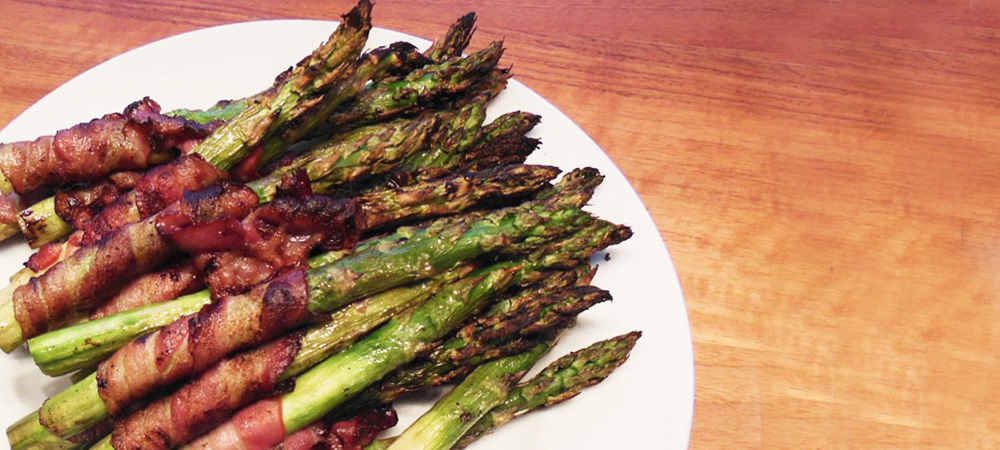 Asparagus wrapped in bacon