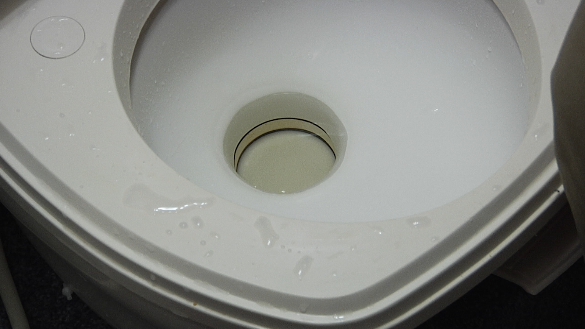 If you have a smelly Dometic 300 Toilet, WATCH THIS 