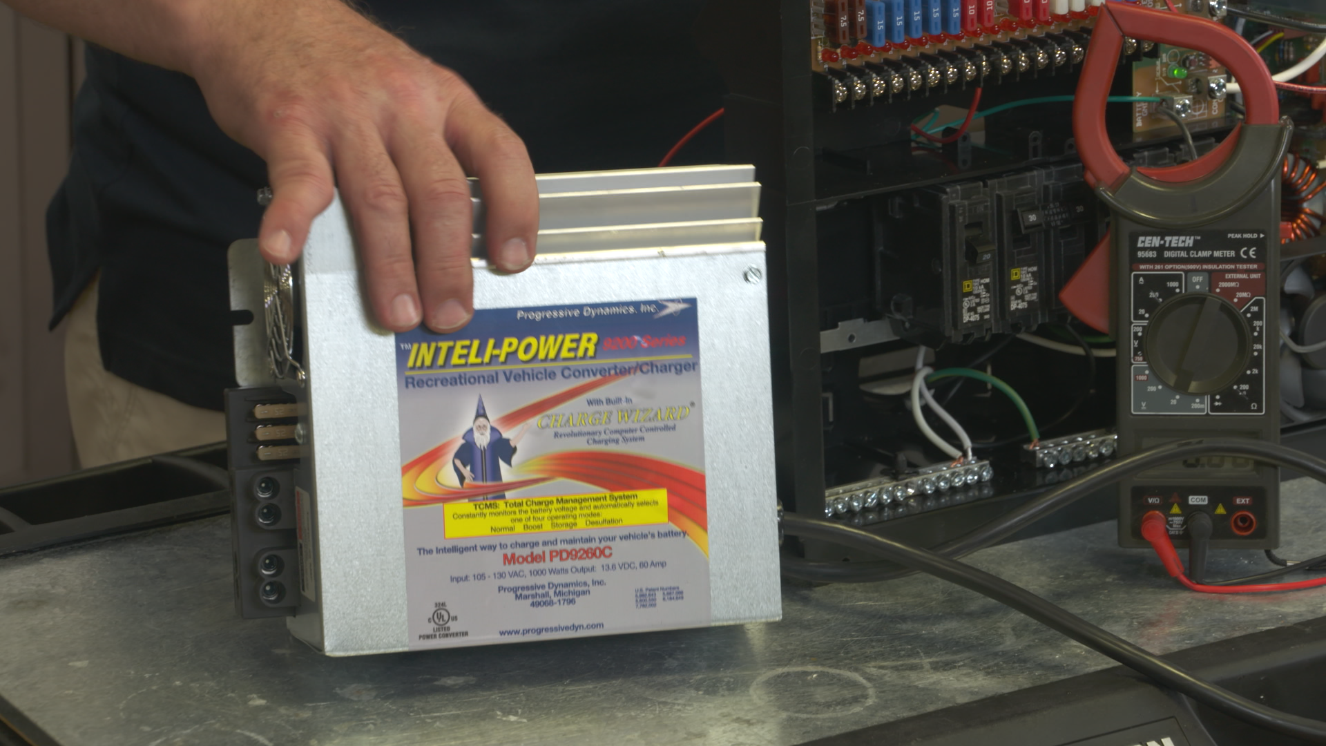 6 volt vs 12 volt deep cycle battery