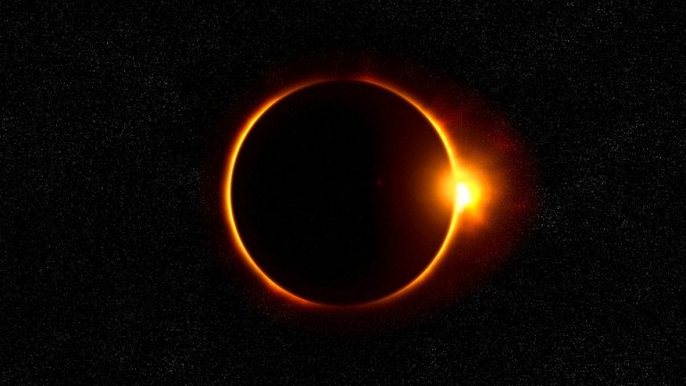 Tips for Viewing the 2017 Solar Eclipsearticle featured image thumbnail.