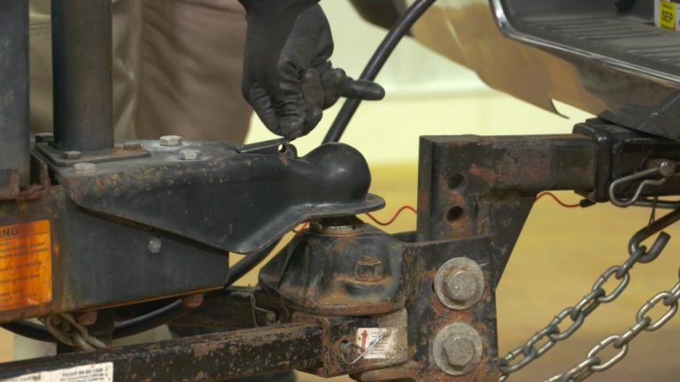 Identifying Trailer Hitch Componentsproduct featured image thumbnail.