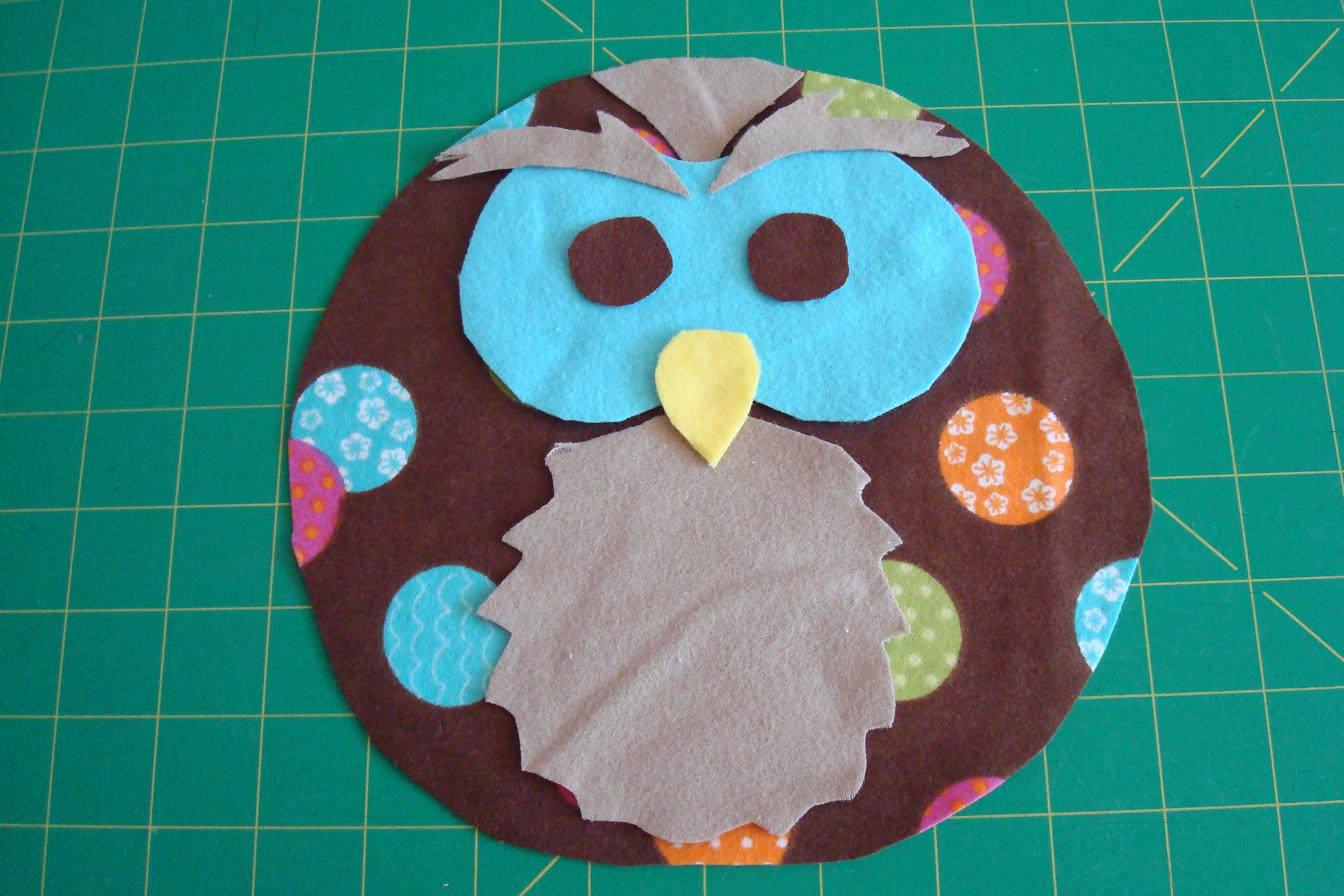 Template pieces to sew an owl