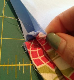 Sewing Project: How to Sew a Zippered Pouch | National Sewing Circle