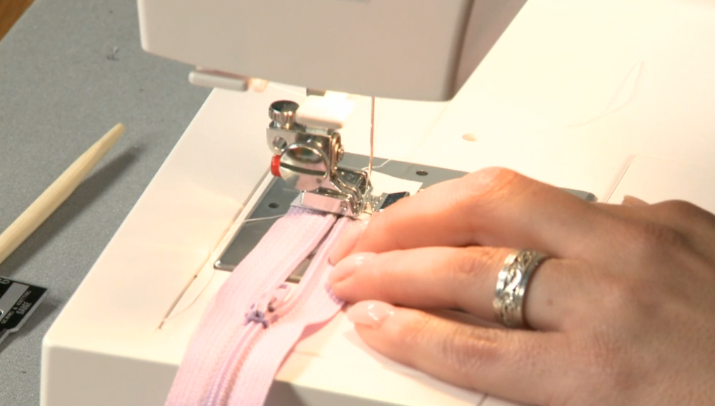Sewing a pink zipper