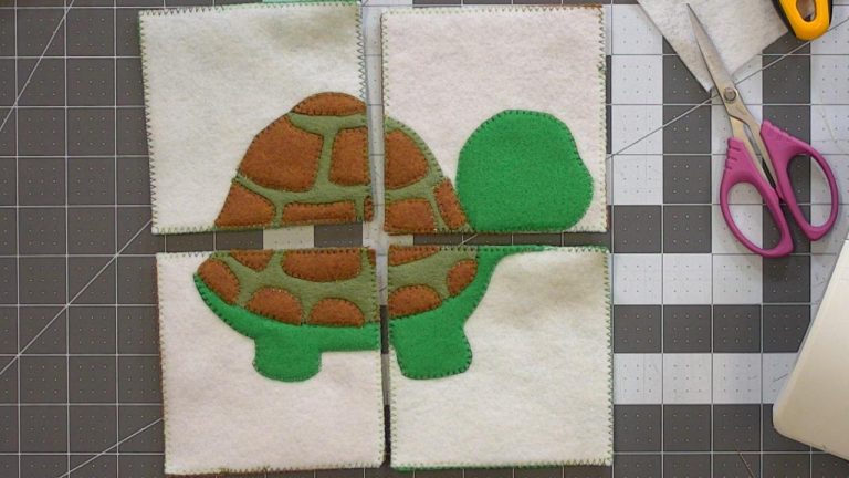 Felt turtle puzzle
