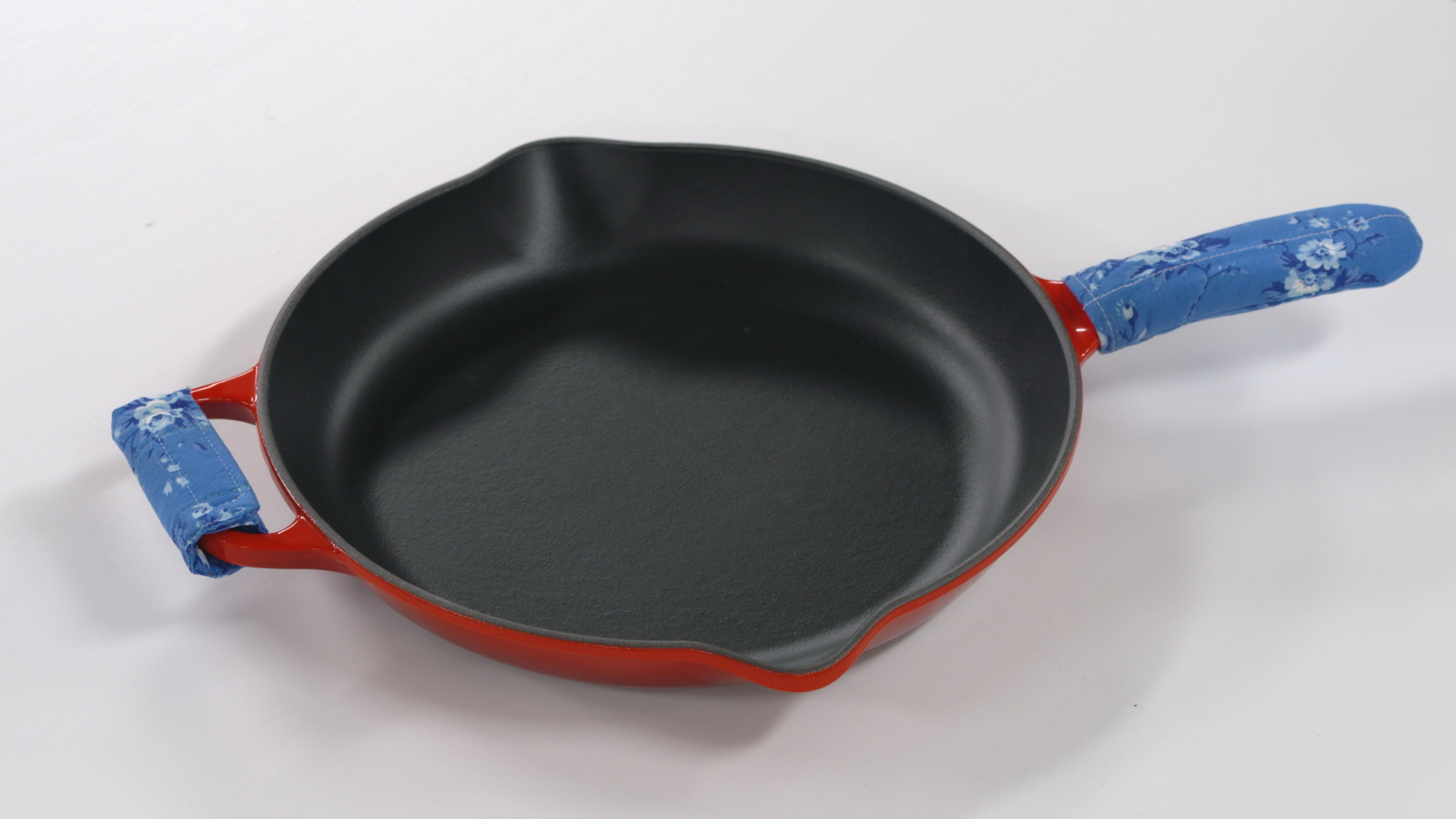 Red Technique Enameled Cast Iron Set 2 Small Skillets 2 Covered