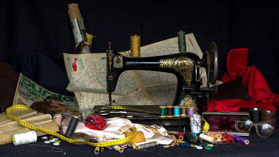 manual sewing machine