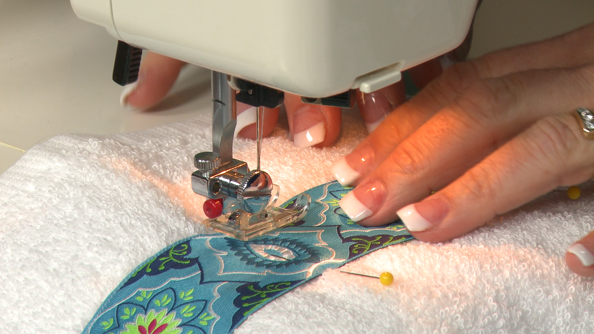 How to Sew Lace Towel Embellishments product featured image thumbnail.