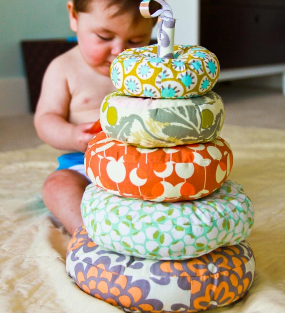 6 Gift Ideas to Sew for Babies | National Sewing Circle